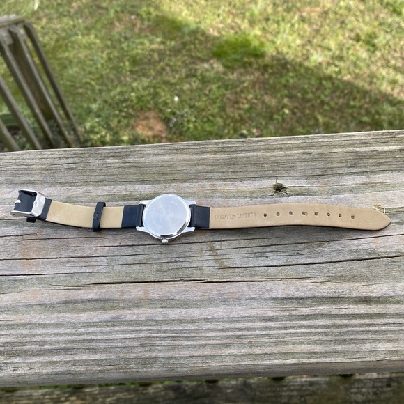 Black floral watch with crystal accents faux leather with white flowers - Picture 7 of 10